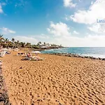 Apartament Casita El Faro En Playa Bastian Aircon In The Bedrooms Vv Costa Teguise