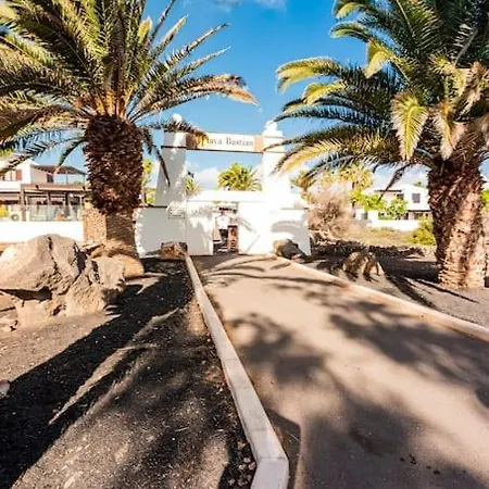 Апартаменты Casita El Faro En Playa Bastian Aircon In The Bedrooms Vv Коста-Тегисе