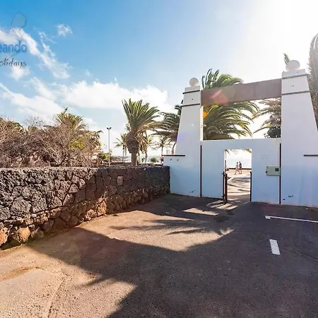 Апартаменты Casita El Faro En Playa Bastian Aircon In The Bedrooms Vv Коста-Тегисе