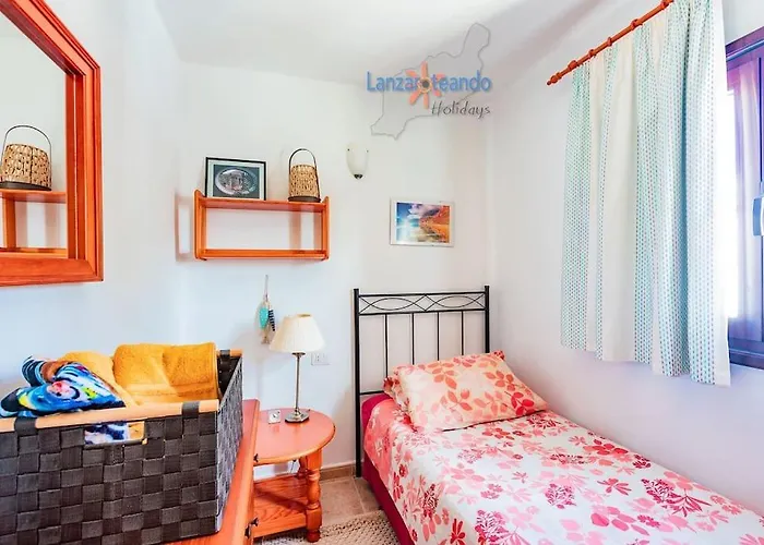 Διαμέρισμα Casita El Faro En Playa Bastian Aircon In The Bedrooms Vv
