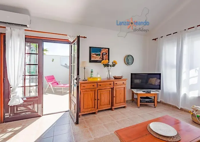 Διαμέρισμα Casita El Faro En Playa Bastian Aircon In The Bedrooms Vv